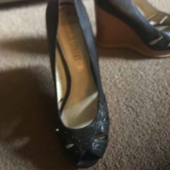 Colin Stuart Wedge Shoes - Picture 4 of 8